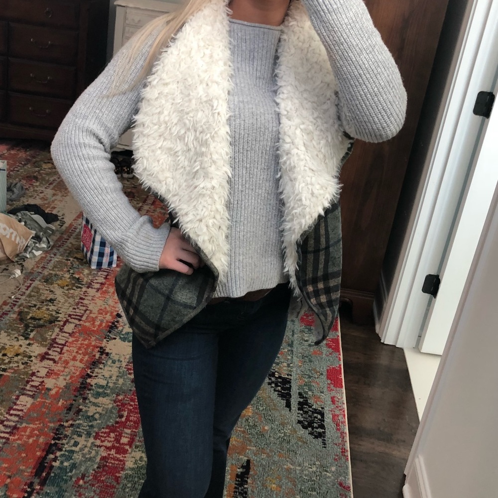 Fur vest